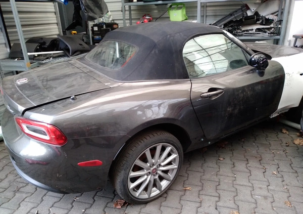 Fiat Spider Europa cena 9000 przebieg: 14068, rok produkcji 2017 z Bobowa małe 562